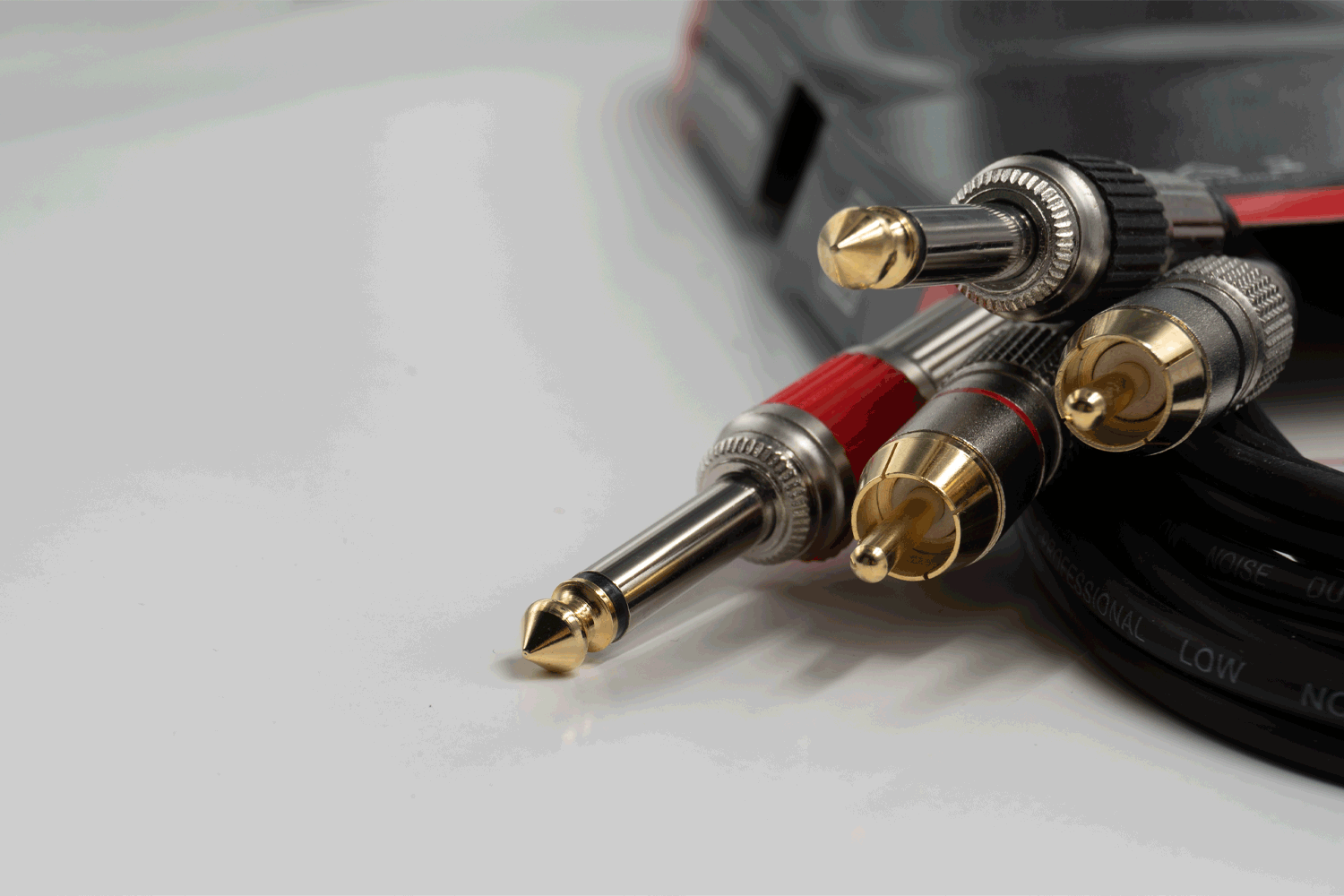 Event Audio 2J2RCA5 - 5m 2x Jack Male to 2x RCA Male Signal Lead - Red and Black Ring Connectors 