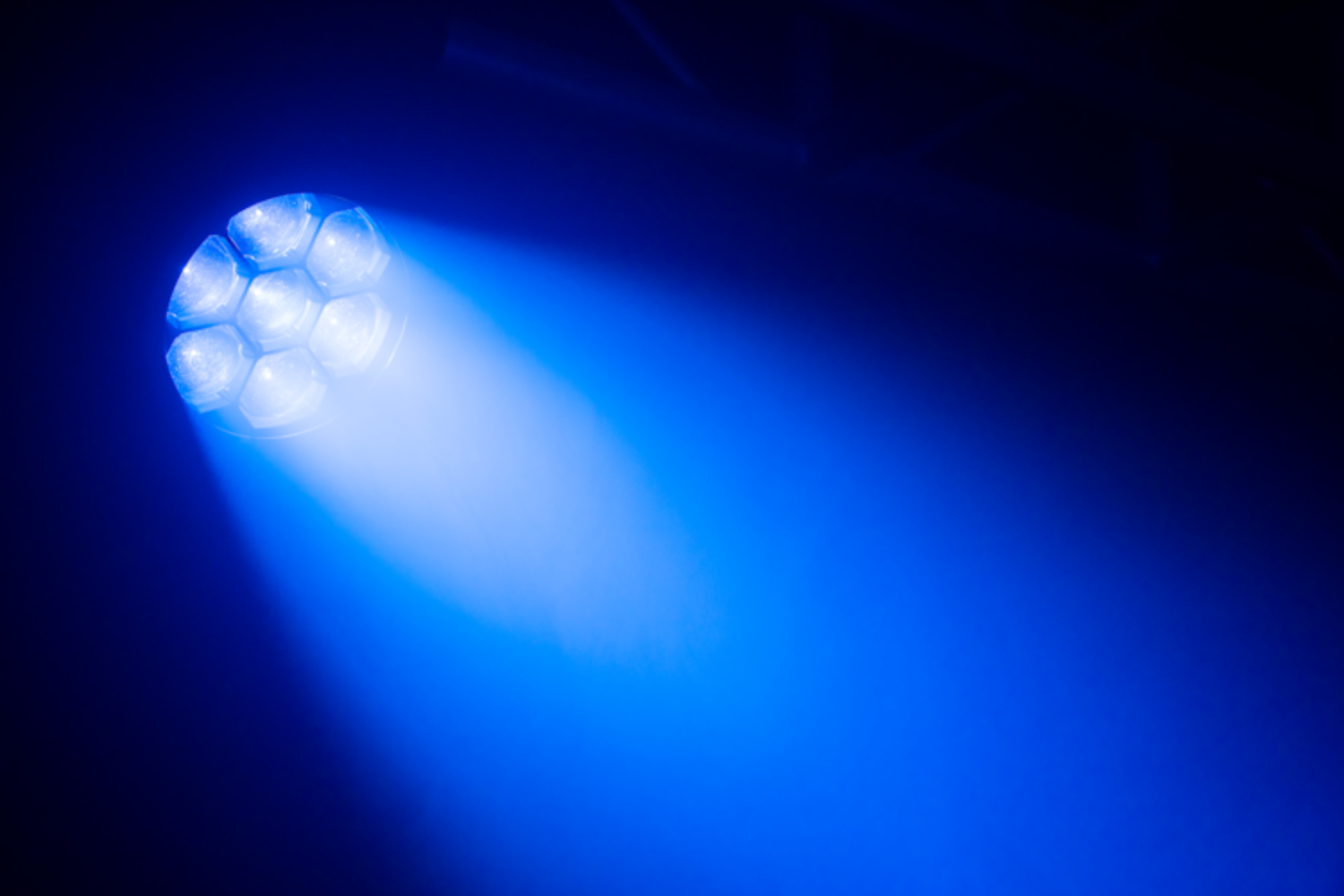 Event Lighting LM7X30 1500 × 1000px