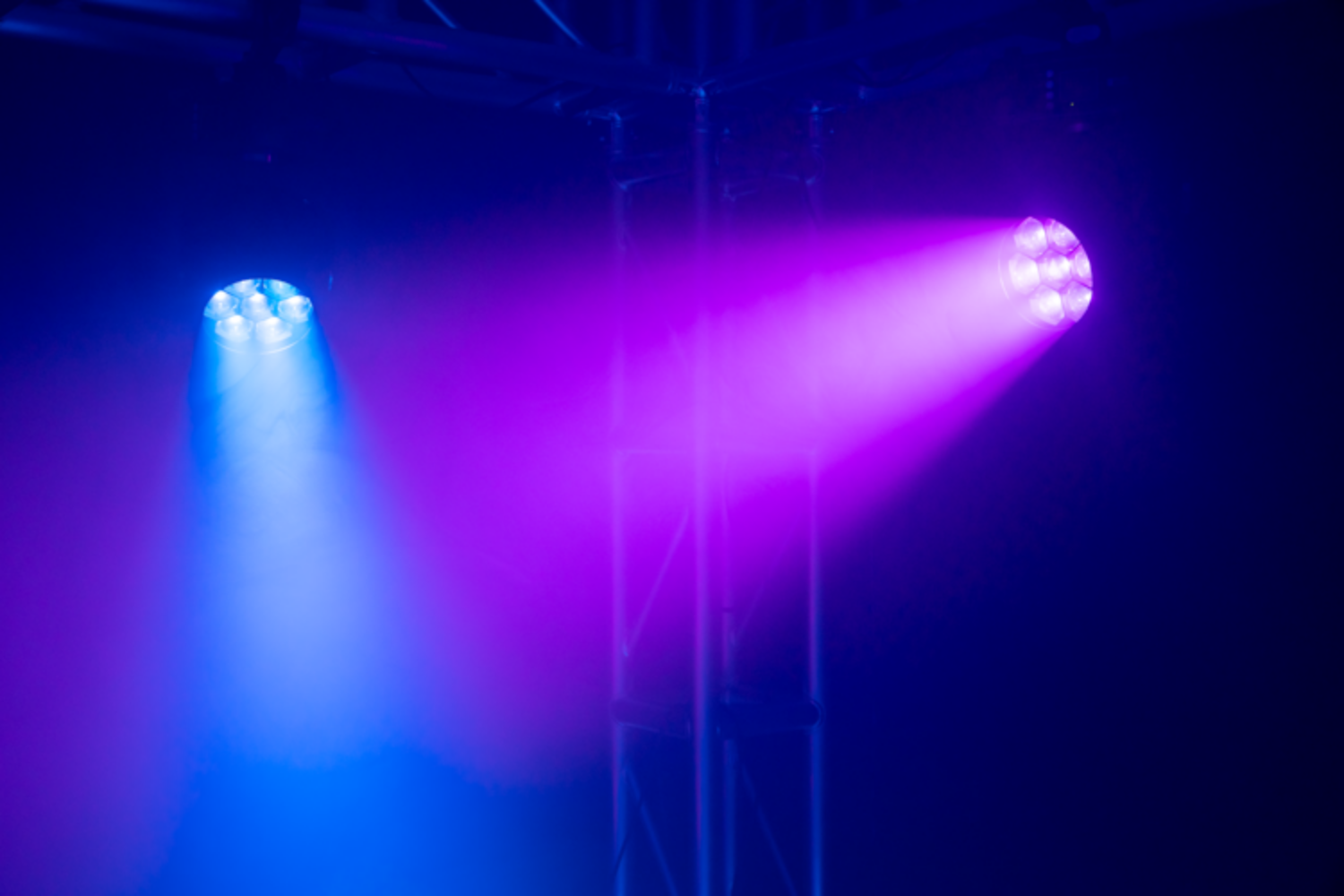 Event Lighting LM7X30 1500 × 1000px